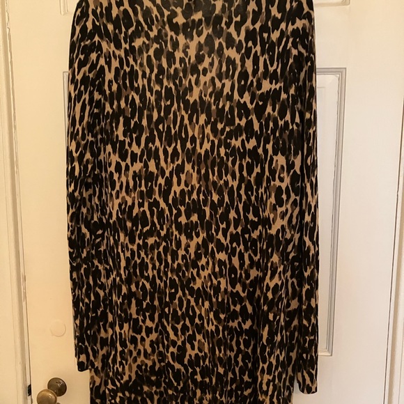 Leopard Print Long Cardigan - Picture 2 of 6